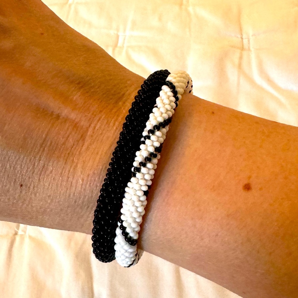 Set of used glass bead stretch bracelets